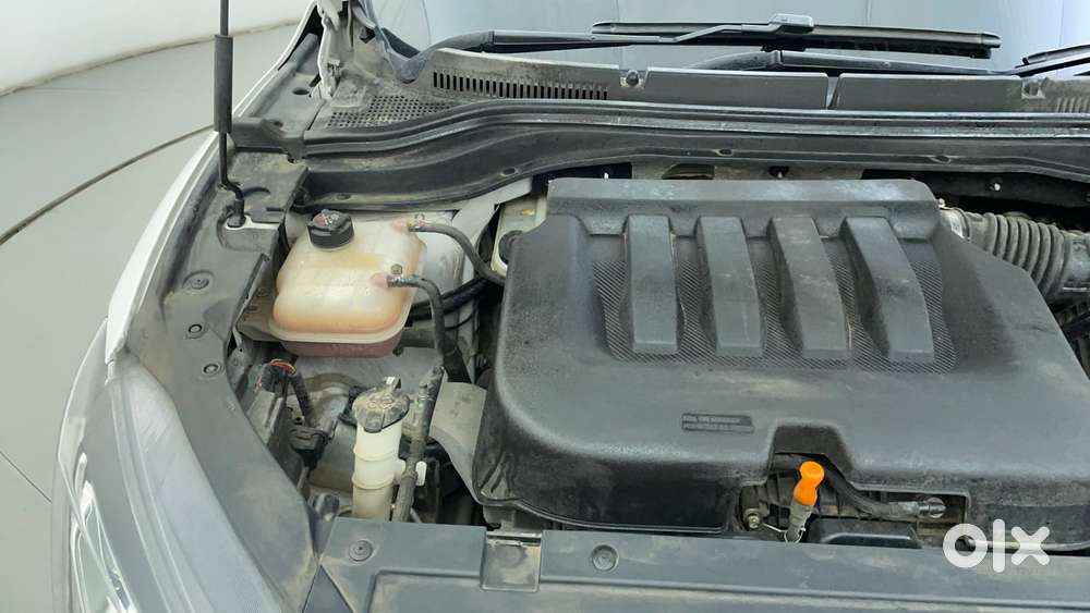 Mahindra Xuv700 2.0 Ax 5 Petrol Mt 7 Str, 2022, Petrol