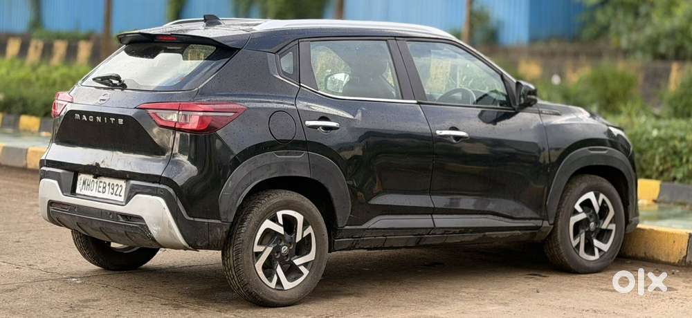 Nissan Magnite 1.0 Xv Premium, 2022, Petrol