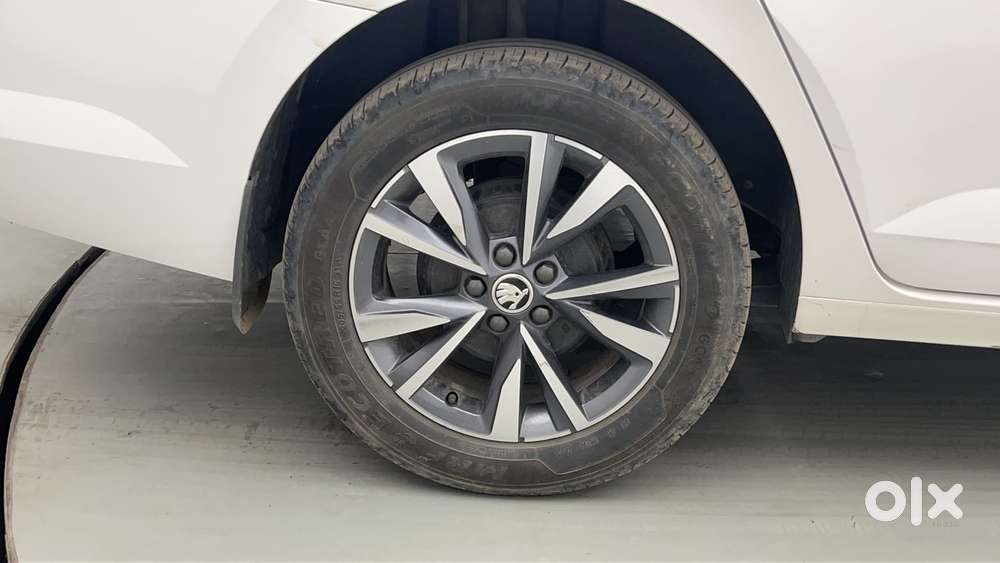 Skoda Slavia Style 1.5l Tsi Dsg, 2022, Petrol