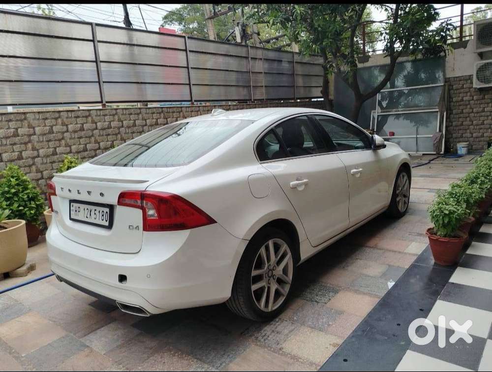 Volvo S60 D4 Momentum 2017 – Single Owner Excellent Condition
