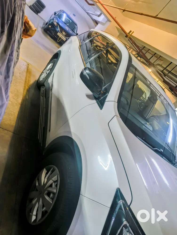 Mahindra Xuv700 Petrol 2024