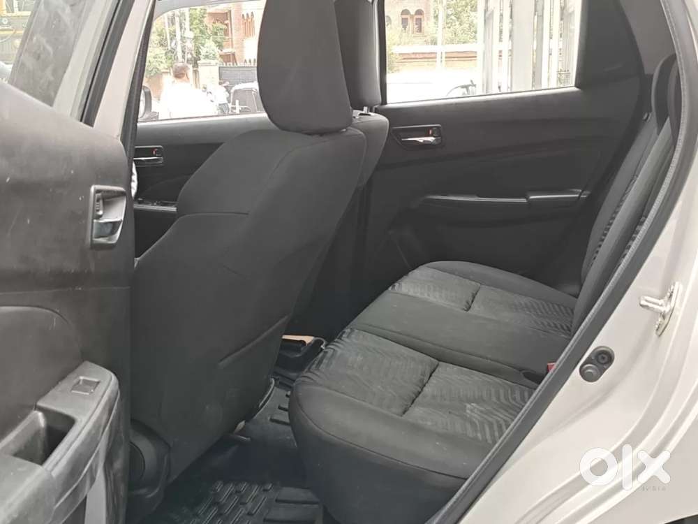 Maruti Suzuki Swift Vxi, 2023, Petrol