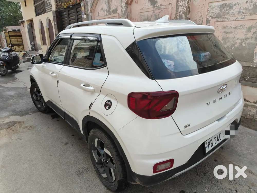 Hyundai Venue 2021 Diesel Well Maintained