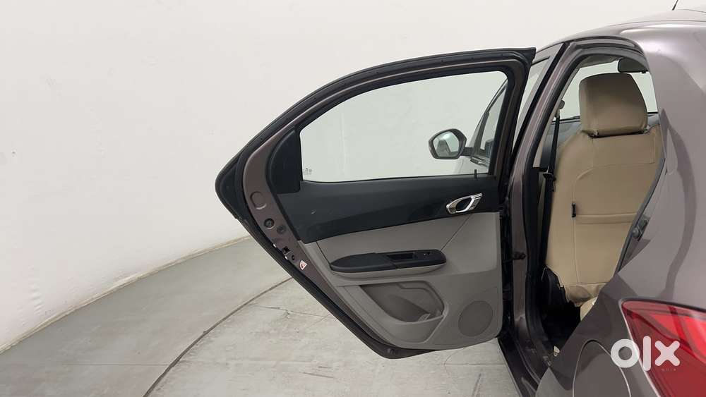 Tata Tiago Xz, 2017, Petrol