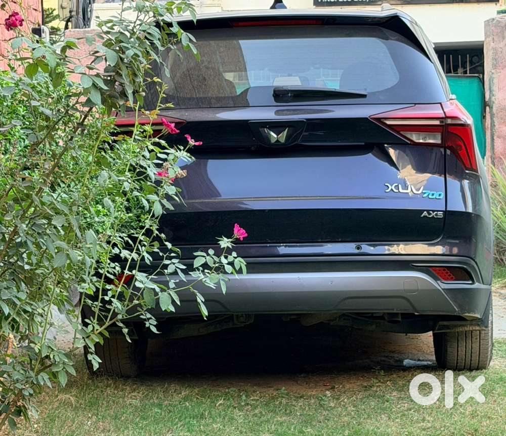 Mahindra Xuv700 2023 Diesel Well Maintained