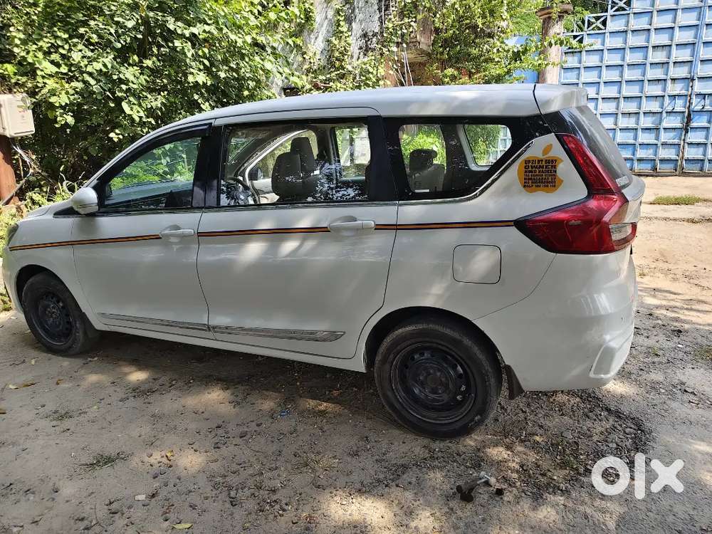 Maruti Suzuki Ertiga Vxi 2023 Variant