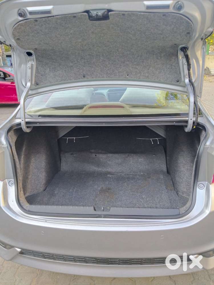 Honda City 1.5 V 5th Gen I-vtec Mt, 2021, Petrol