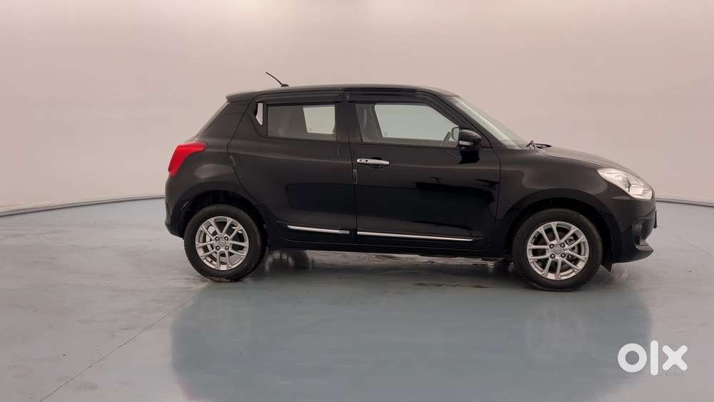 Maruti Suzuki Swift 1.3 Zxi, 2023, Petrol
