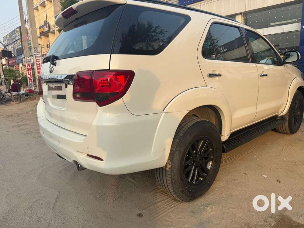 Toyota Fortuner 2013 Car