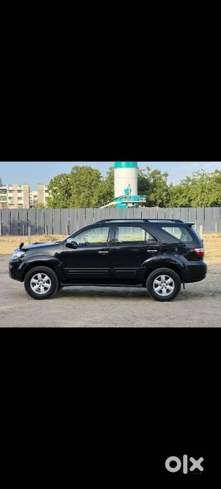 Toyota Fortuner 3.0 4x4 Manual, 2011, Diesel