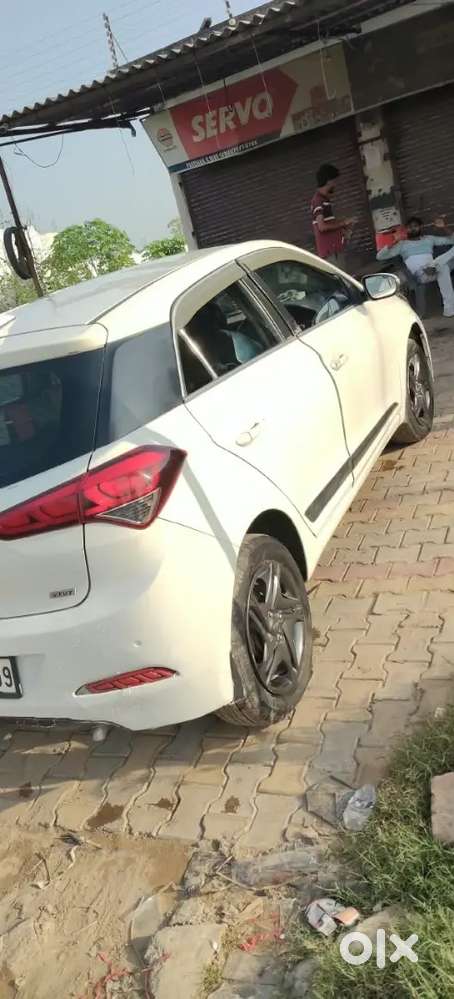 Hyundai I20 2018 August Petrol Well Maintained
