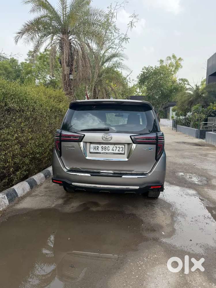 Toyota Innova Crysta 2022 Petrol Well Maintained