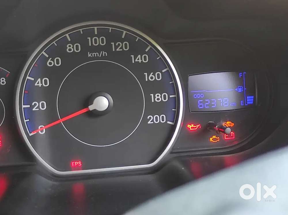 Hyundai I10 Sportz (2016) Petrol Showroom Condition Lady Owner .