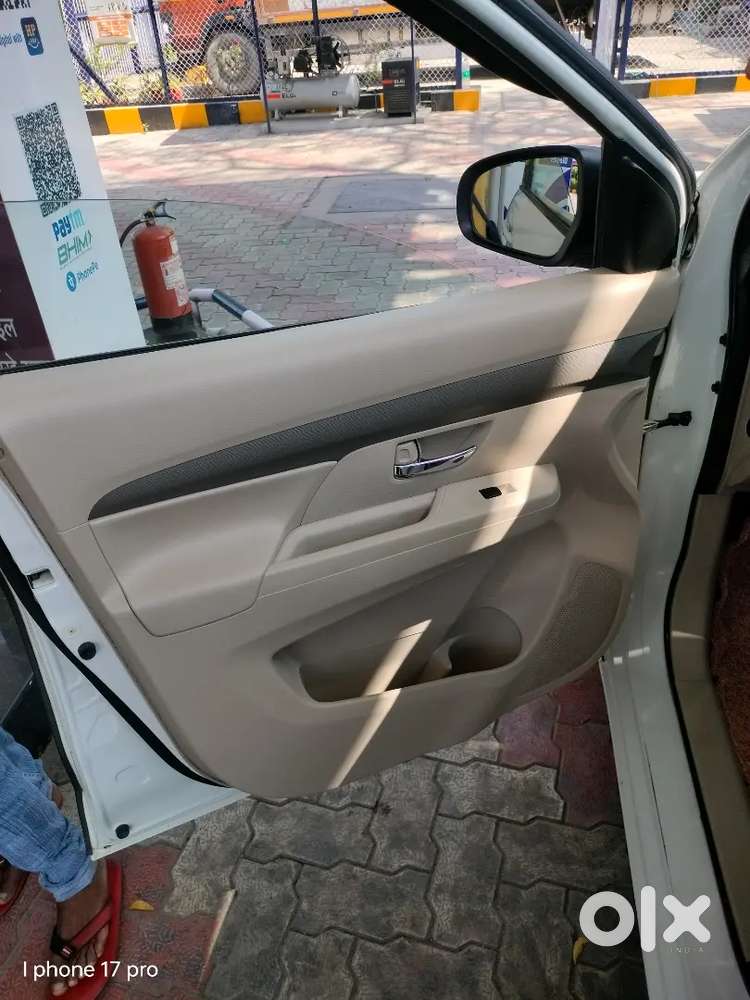 Maruti Suzuki Ertiga 2023 Petrol 61568 Km Driven Vxi Optional
