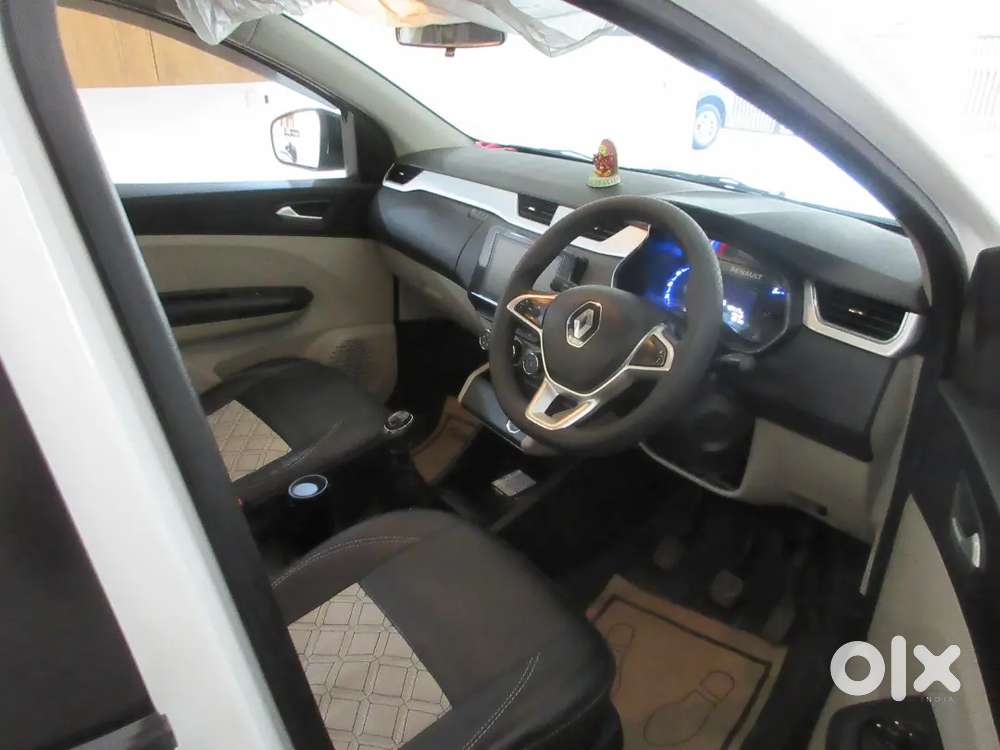 Renault Triber 2023 Petrol 43000 Km Driven Top Model