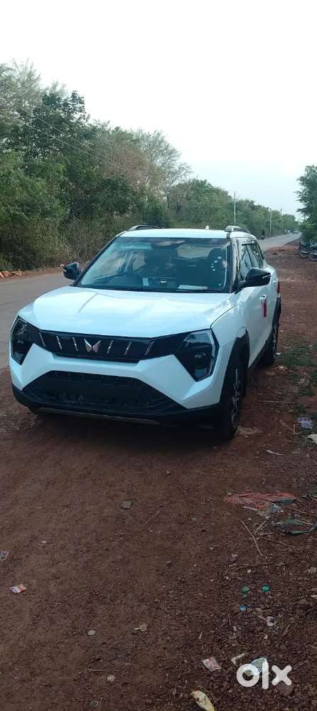 Mahindra 3xo Ax5 Pm Mt 2026 45 Din Hua Hai Bss