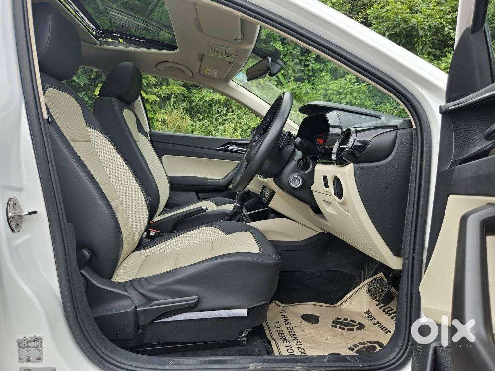 Skoda Slavia 1.0 Tsi Style At, 2023, Petrol