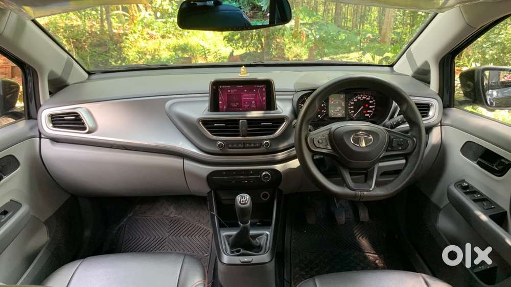 Altroz Xt 1.2na Grey- 2020   Petrol Manual