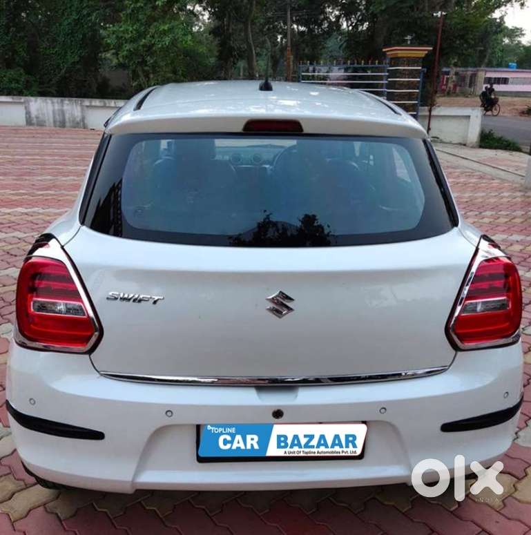 Maruti Suzuki Swift Vxi + Manual, 2022, Petrol