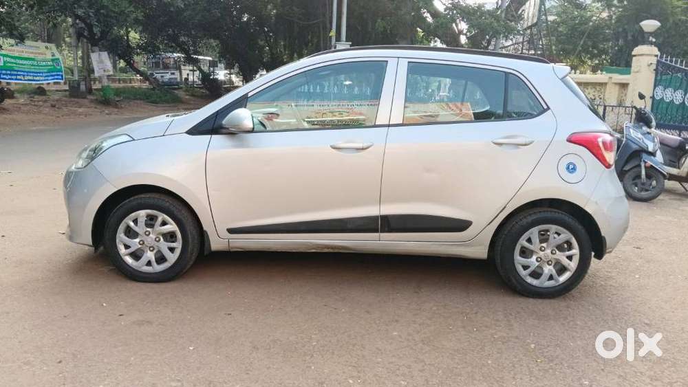 Hyundai Grand I10 Sportz, 2017, Petrol