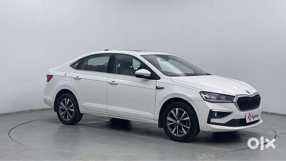 Skoda Slavia Style 1.0l Tsi Mt, 2022, Petrol