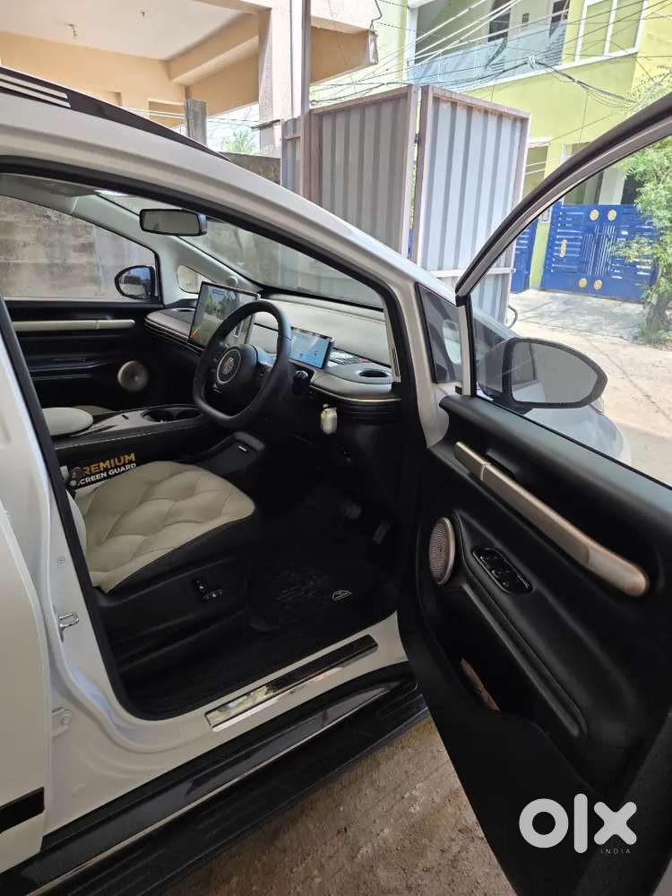 Mg Windsor Ev Essence Pro 2025