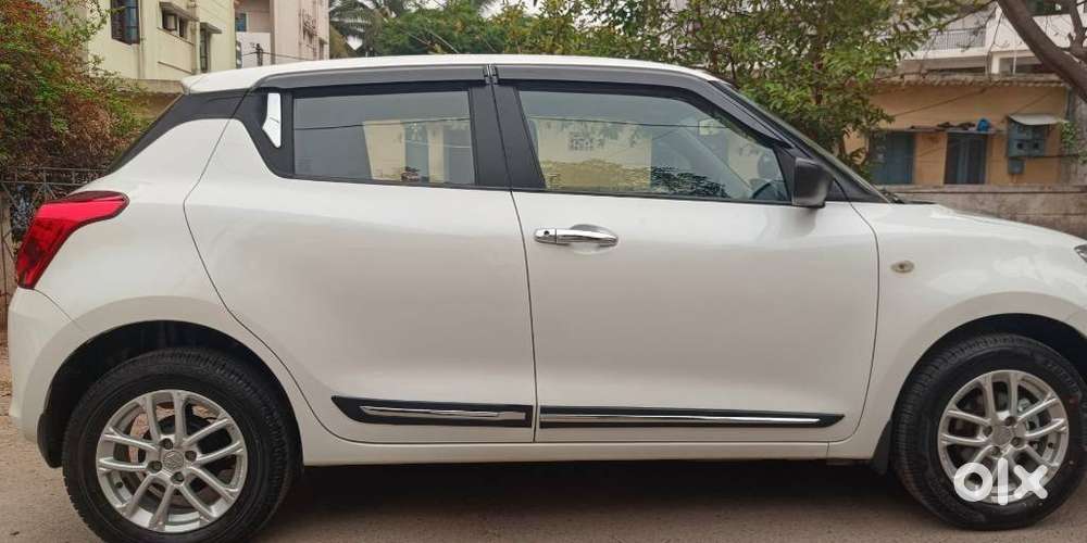 Maruti Suzuki Swift Lxi Optional-o, 2022, Petrol