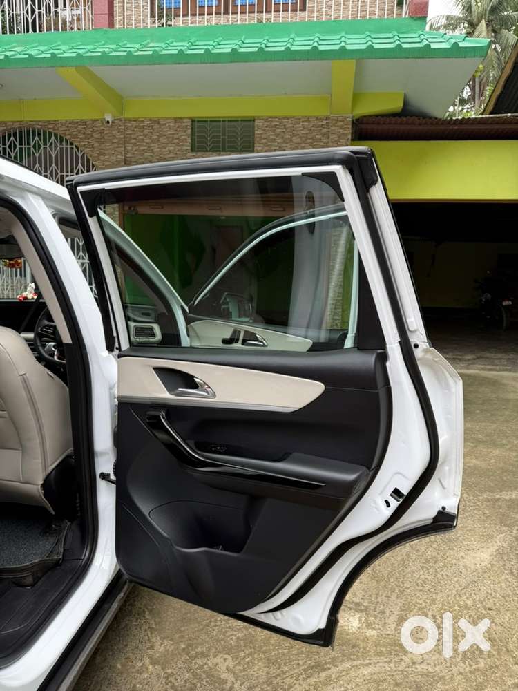 Mahindra Xuv700 2025 Petrol Good Condition