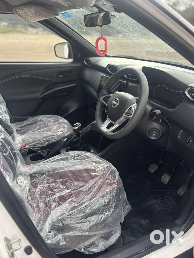 Nissan Magnite Visia Mt, 2025, Petrol