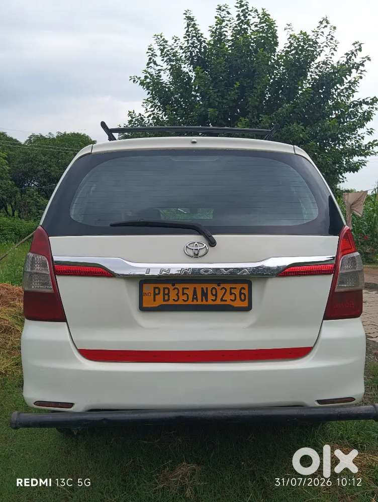 Toyota Innova 2.5 2012