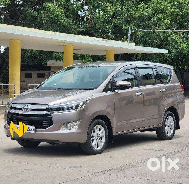 Toyota Innova Crysta 2.4 V 7 Str, 2017, Diesel