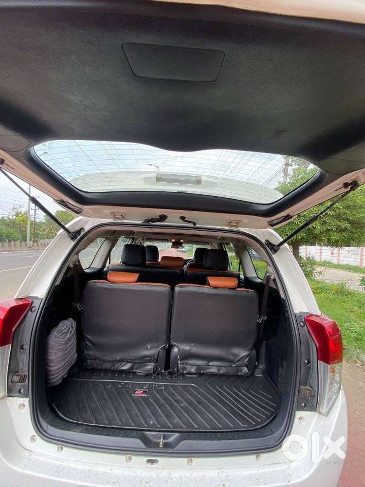 Toyota Innova Crysta 2.4 G Mt, 2016, Diesel