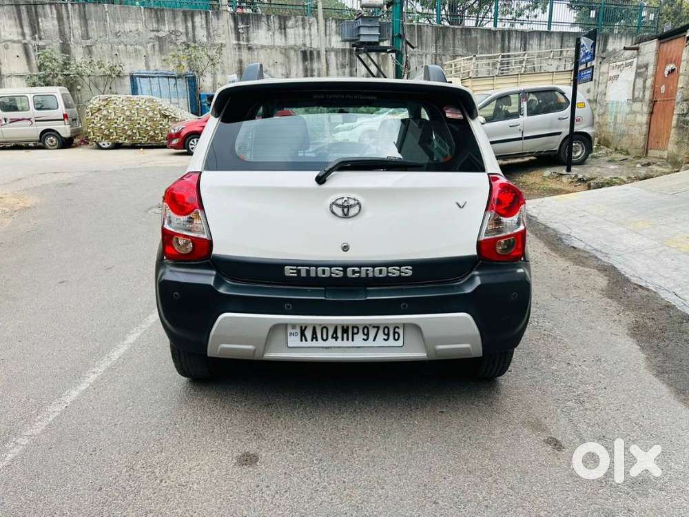 Toyota Etios Cross 1.5l V, 2015, Petrol