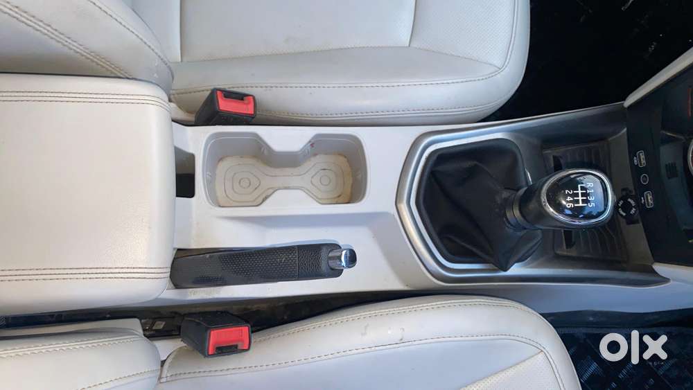Mahindra Xuv300 W8 Option, 2021, Petrol