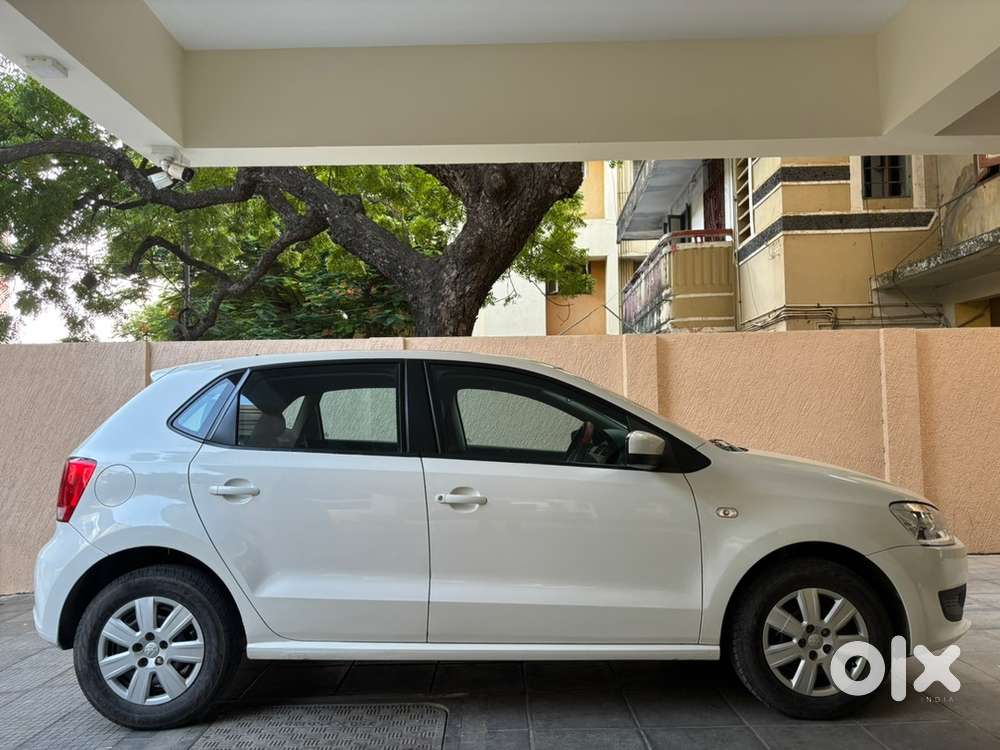 Volkswagen Polo Petrol Manual 2012