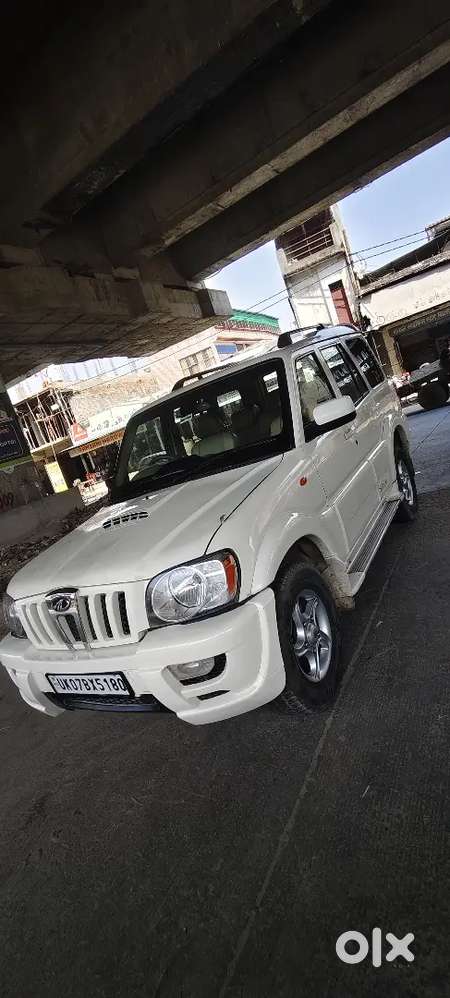 Mahindra Scorpio 2013 मैन्युफैक्चरर 2017 रजिस्ट्रेशन