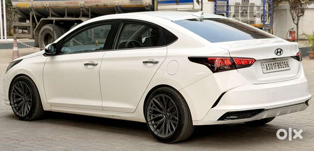 Hyundai Verna 1.5 Sx (o) Vtvt, 2022, Petrol