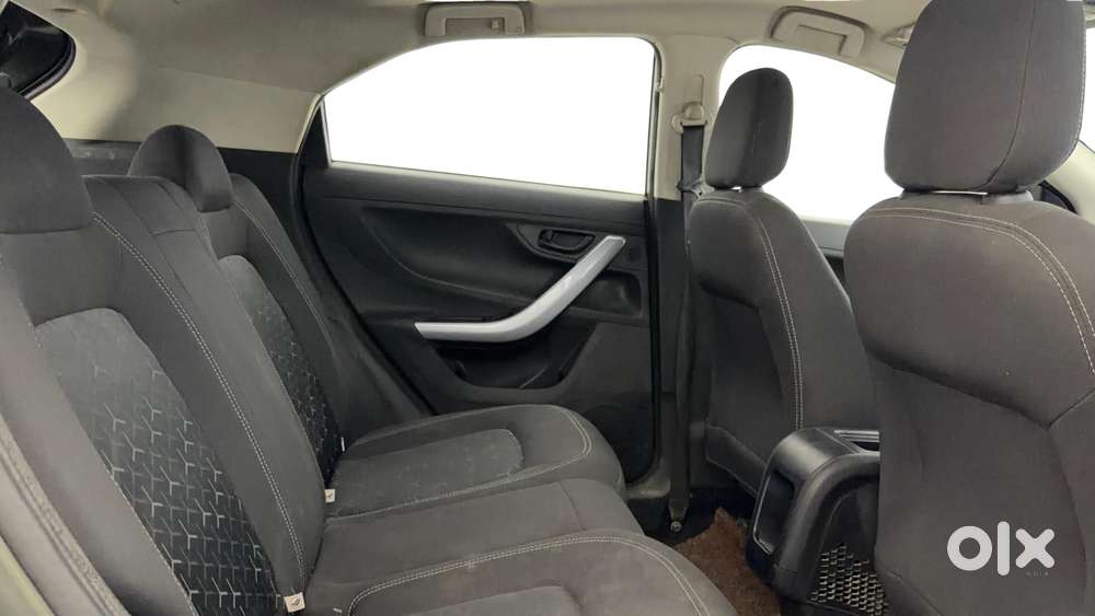 Tata Nexon 1.2 Revotron Xm (s), 2021, Petrol