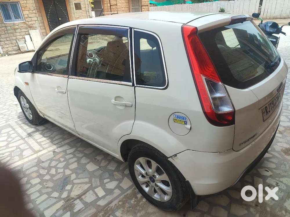 Ford Figo Titanium Diesel 2013