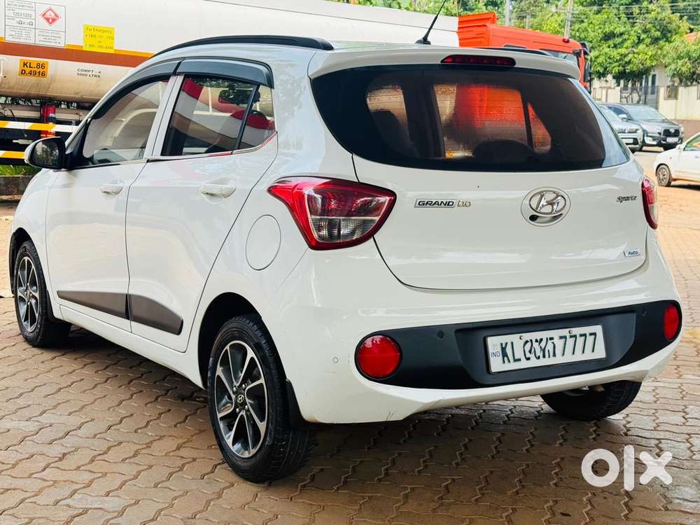 Hyundai I10 [ ] 1.2 Sportz At, 2018, Petrol