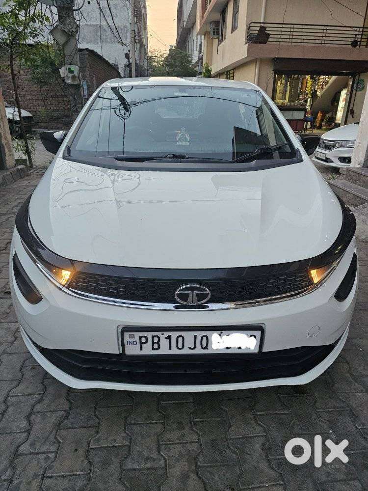 Tata Altroz 1.2 Xe, 2023, Petrol
