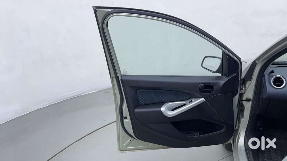 Ford Figo 1.2 Duratec Petrol Titanium, 2013, Petrol