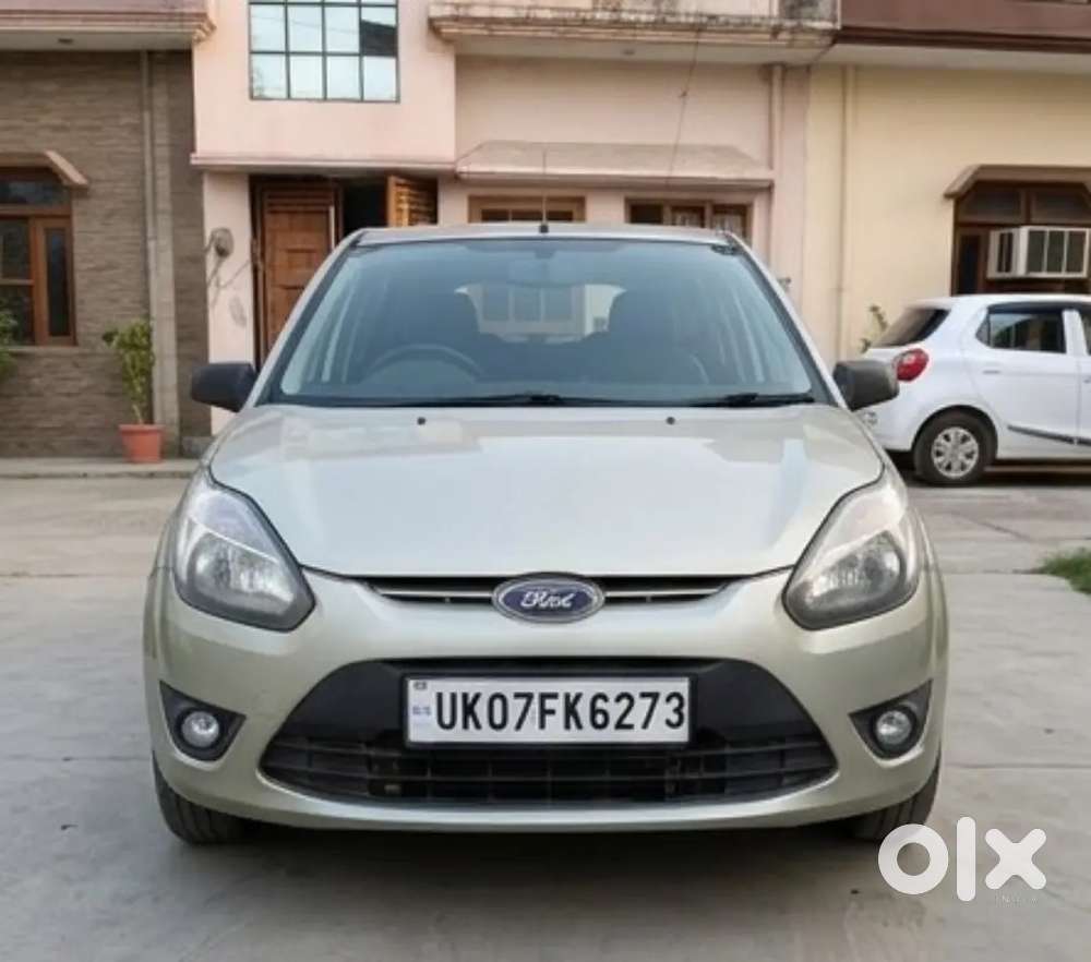 Well Maintained, New Tyres, All Features Working