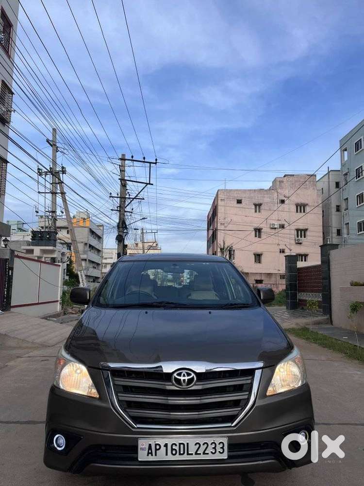 Toyota Innova 2.5 G (diesel) 8 Seater, 2015, Diesel