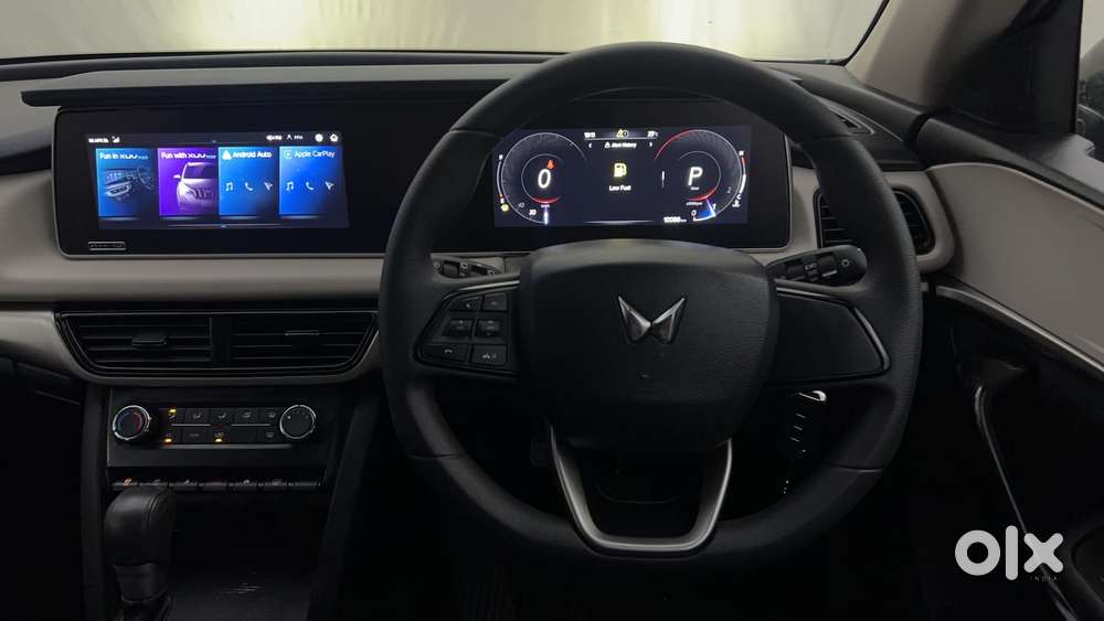 Mahindra Xuv700 2.0 Ax 5 Petrol At Str, 2023, Petrol