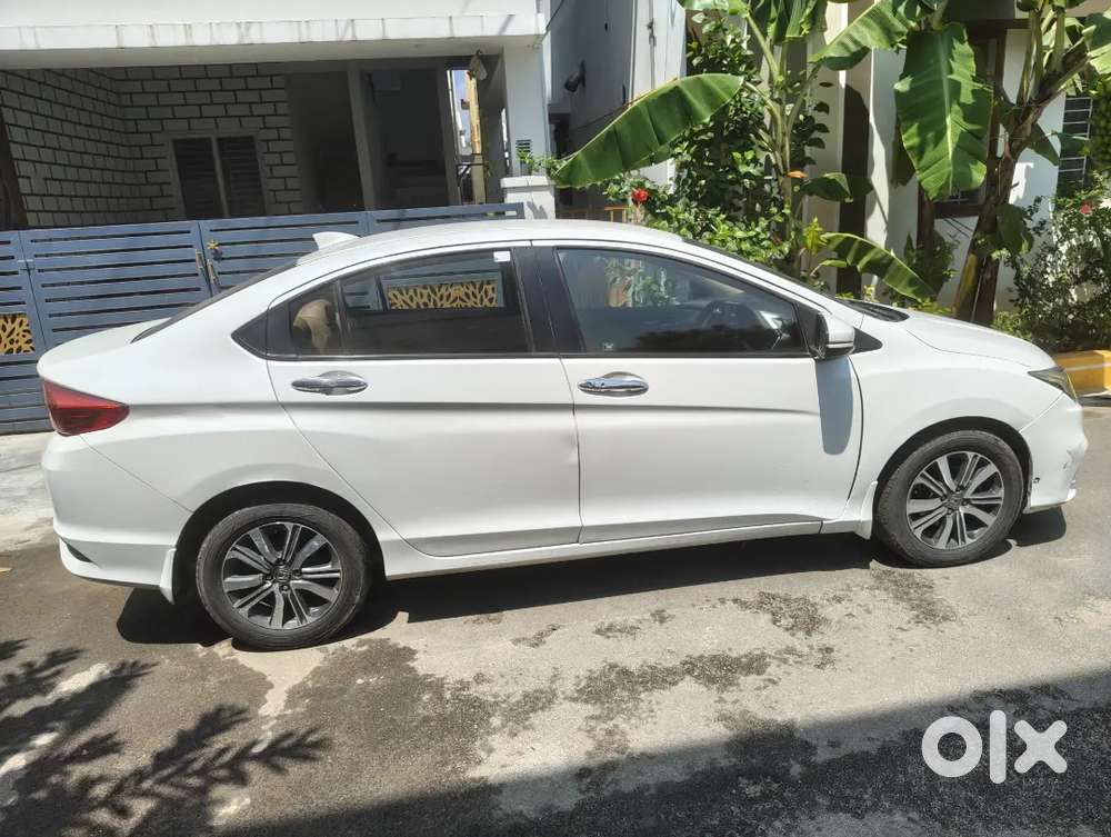 White Honda City