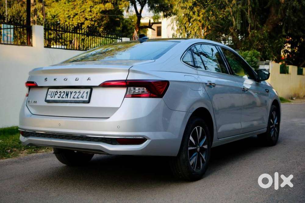 Skoda Slavia 1.0 Tsi Style At, 2023, Petrol