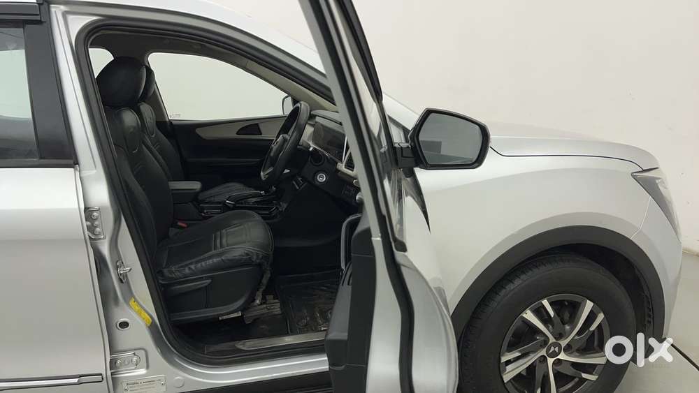 Mahindra Xuv700 2.2 Ax 5 Diesel At Str, 2022, Diesel