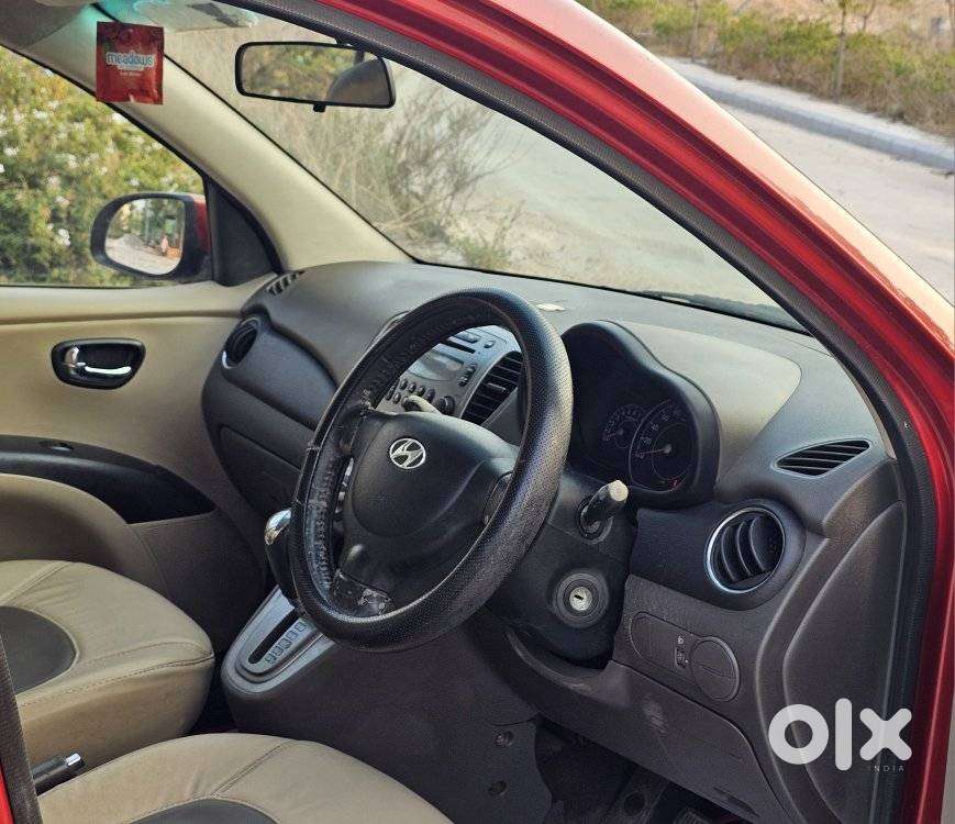 Hyundai I10 Sportz At, 2011, Petrol