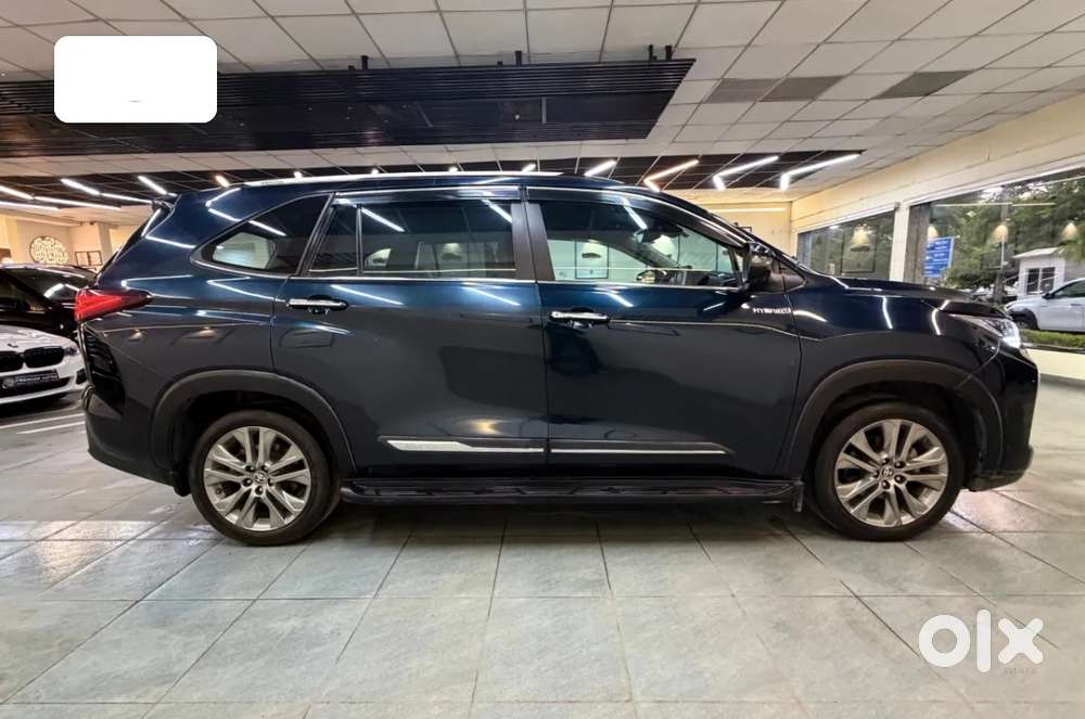 Toyota Innova Hycross 2.0 Zx (o) Hybrid 7 Str, 2024, Petrol